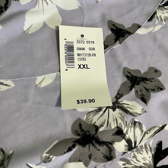Revolution Top Women’s XXL Floral‎ Lavender Blouse Sleeveless New With Ts… - Picture 2 of 9
